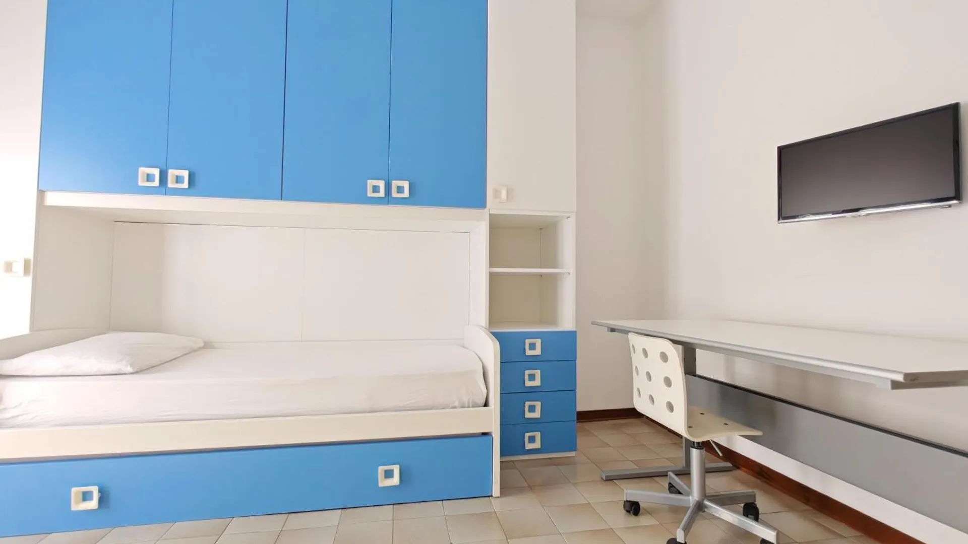 Homestay Balcony Room In Florence Metro Area Sesto Fiorentino Italy