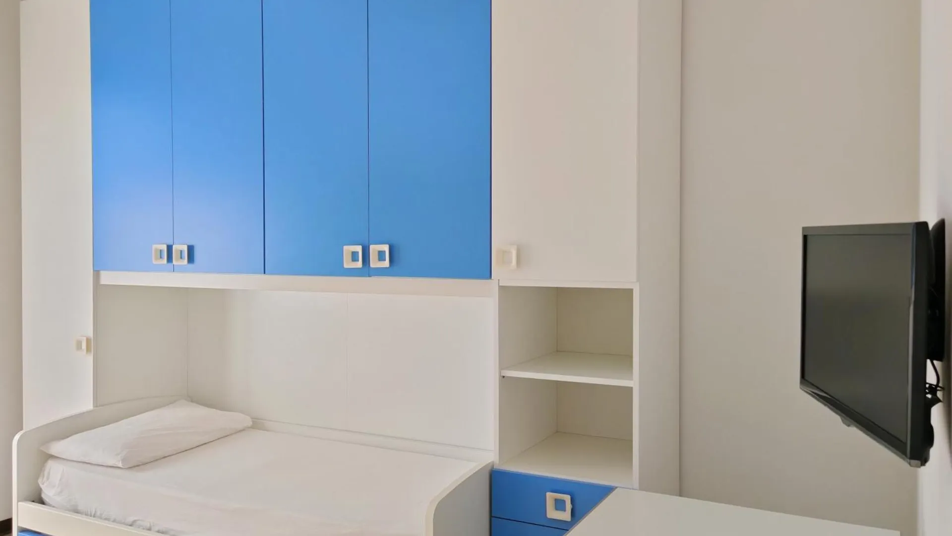 Homestay Balcony Room In Florence Metro Area Sesto Fiorentino Italy